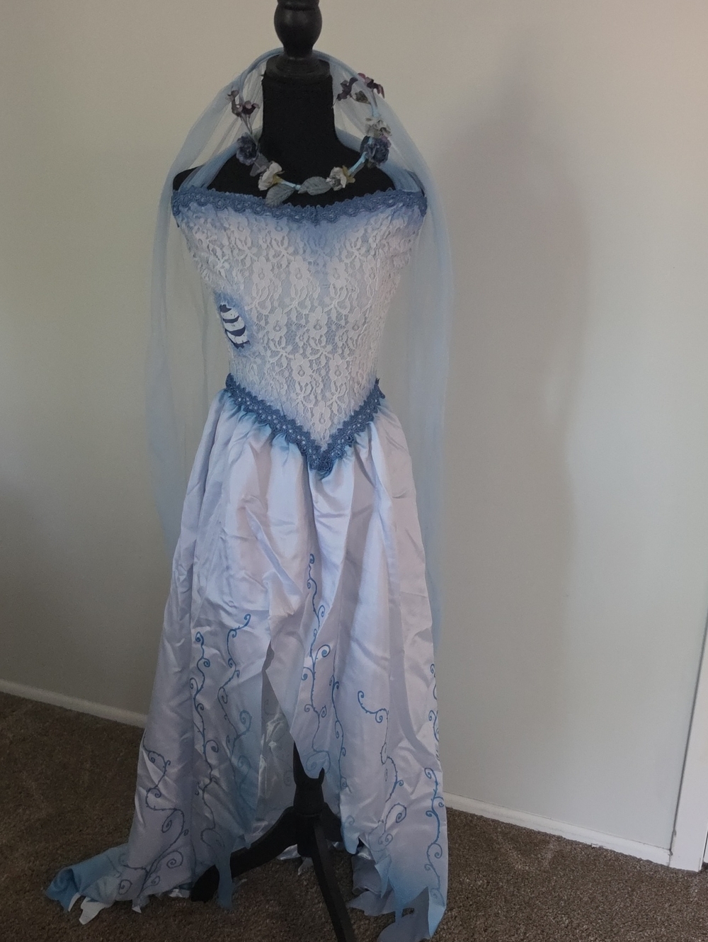 Spirit Blue and White Lace Princess Costume with Veil